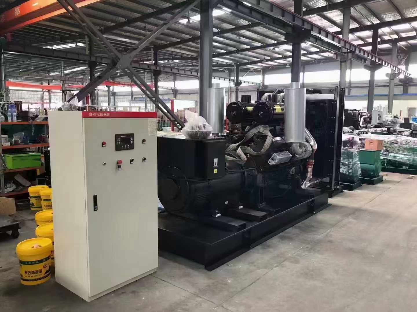 苏州柴油发电机运行时的噪音和振动水平如何？