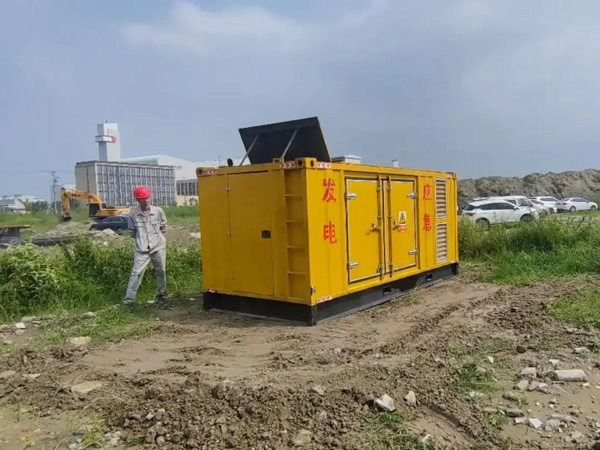 苏州200KW柴油发电机机组每小时的油耗量受哪些因素影响？